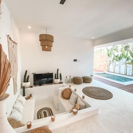 Villa Uma & Amu - Modern Design Kuta  Экстерьер фото