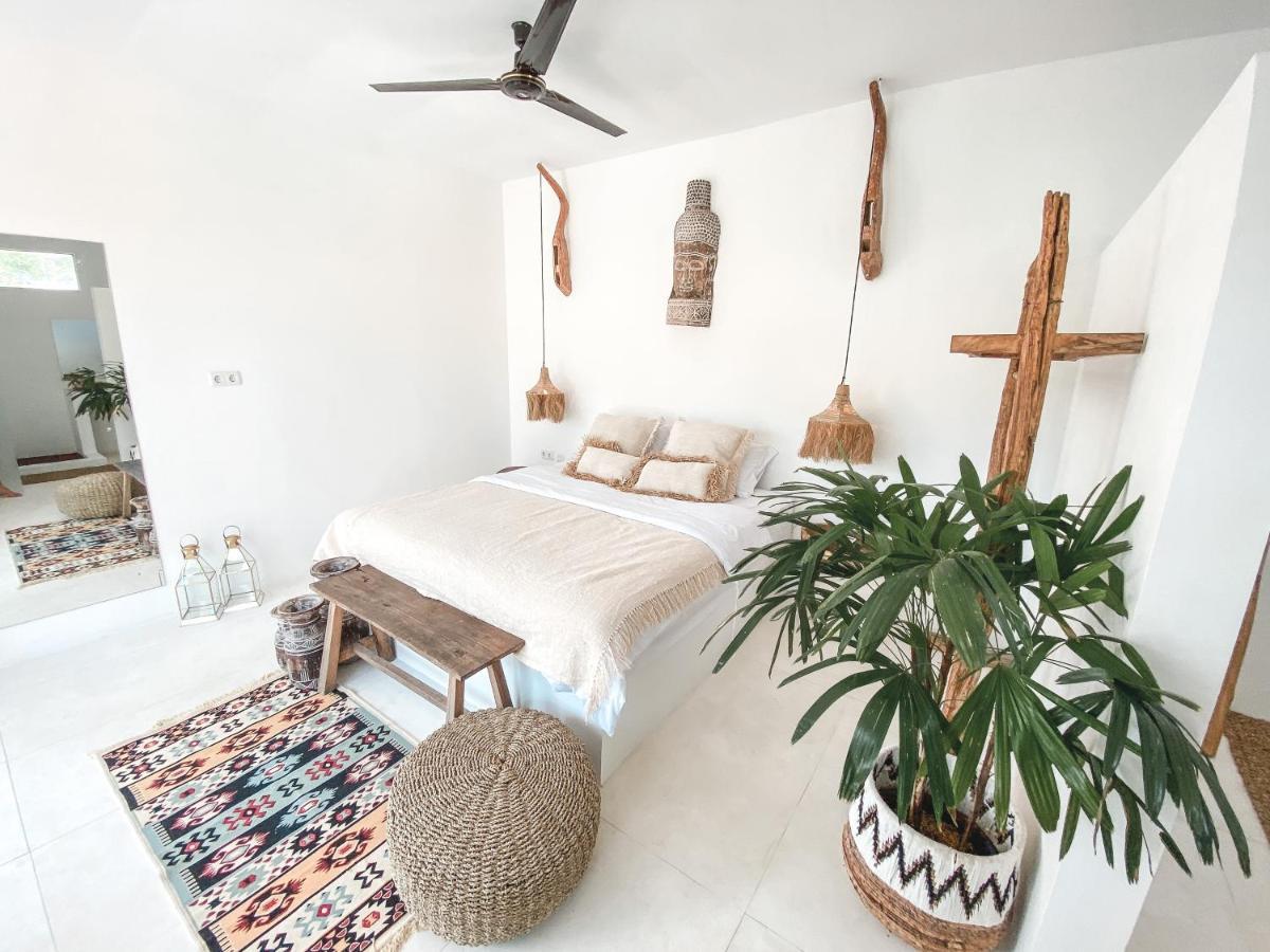 Villa Uma & Amu - Modern Design Kuta  Экстерьер фото