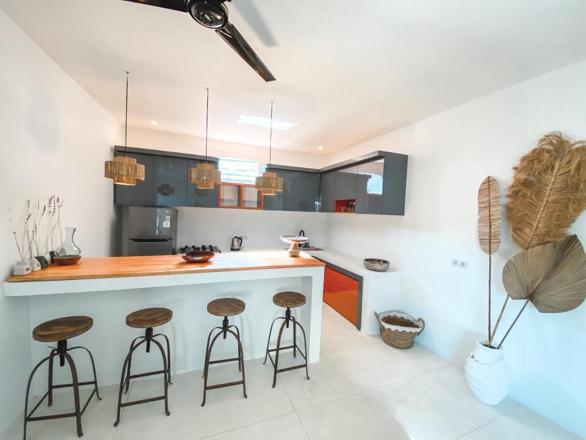 Villa Uma & Amu - Modern Design Kuta  Экстерьер фото
